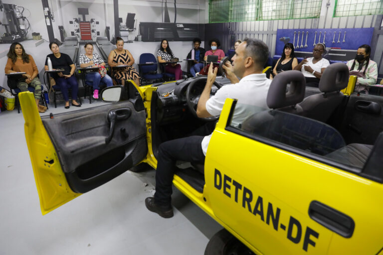 Detran-DF oferece cursos gratuitos para motoristas e profissionais do trânsito em setembro