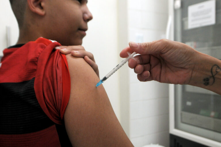 DF amplia vacinação contra HPV para jovens de 9 a 19 anos