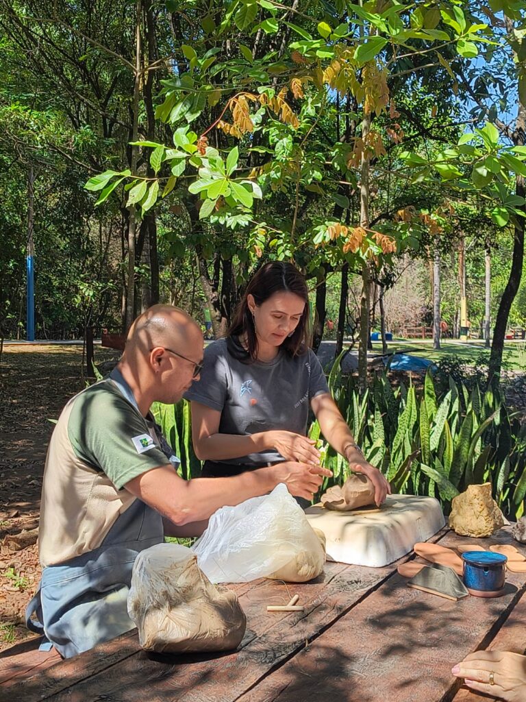 Professores do Parque Educador recebem capacitação em cerâmica para reforçar educação ambiental no DF