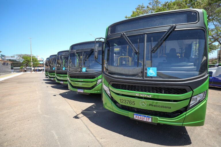 GDF entrega 40 novos ônibus da viação Piracicabana e reforça transporte público no DF