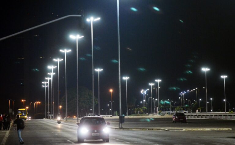 DF moderniza iluminação pública e chega a 96% de cobertura em LED em sete regiões