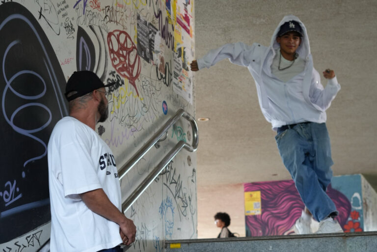 Ação Hip-hop Comunidade leva arte, cultura urbana e serviços gratuitos ao Eixão Sul