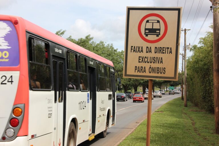 Detran-DF autoriza veículos funerários a circularem em faixas exclusivas no DF