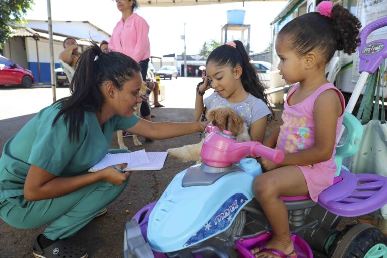Unidade móvel do Hospital Veterinário Público passa a atender moradores do Itapoã