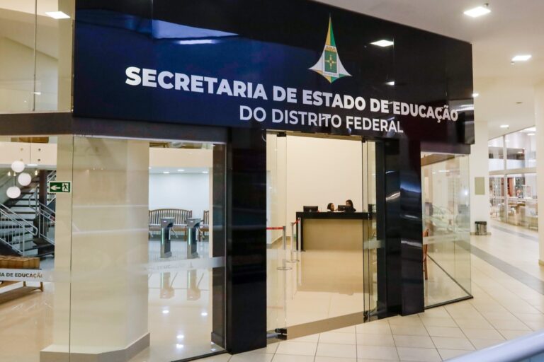 Educação renova convênio com IFB e garante estágio para licenciandos da rede pública