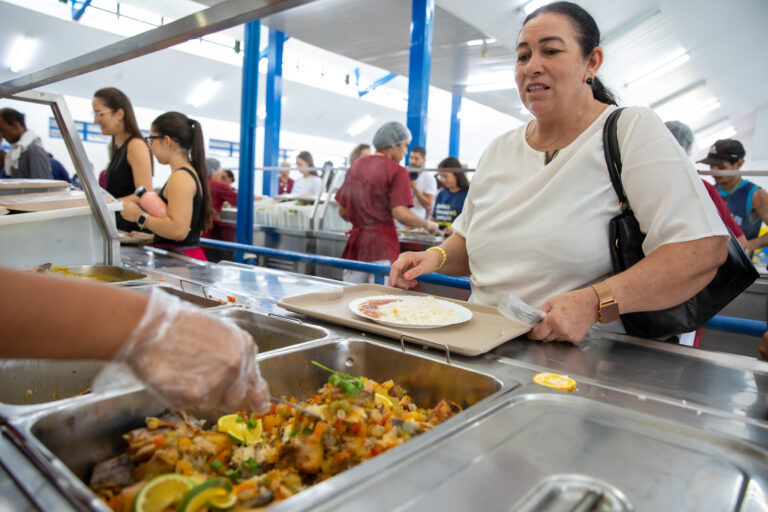 Restaurantes comunitários do DF serviram uma refeição a cada dois segundos em 2025
