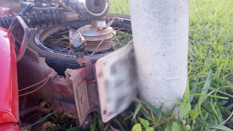 Motocicleta com 819 multas e quase R$ 300 mil em débitos se envolve em acidente na Epia, no DF