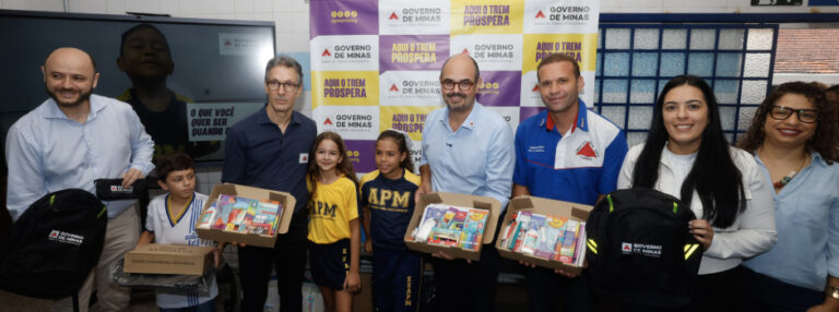 Minas anuncia kits escolares gratuitos para todos os alunos da rede estadual em 2026