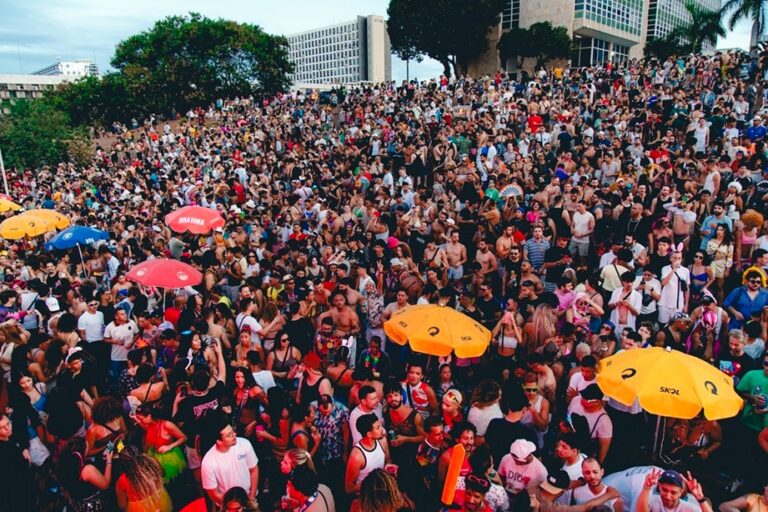 DF Folia 2026 leva 73 blocos às ruas e espalha o Carnaval por todo o Distrito Federal