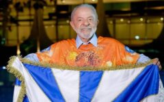 Escola que homenageou Lula amarga último lugar e é rebaixada no Carnaval