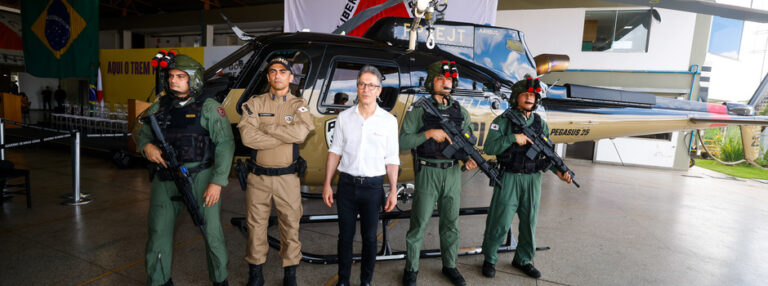 Entrega de helicóptero e caminhão-tanque reforça atuação da PM de Minas Gerais