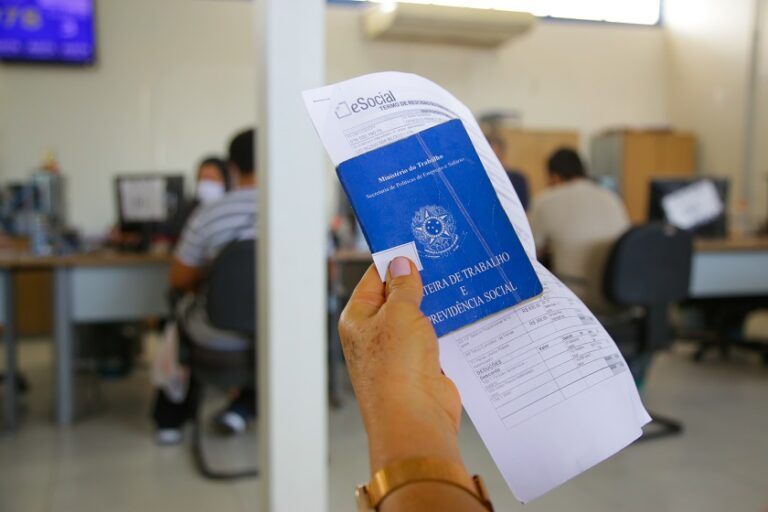 Agências do trabalhador do DF iniciam semana com 380 vagas e salários de até R$ 4,5 mil