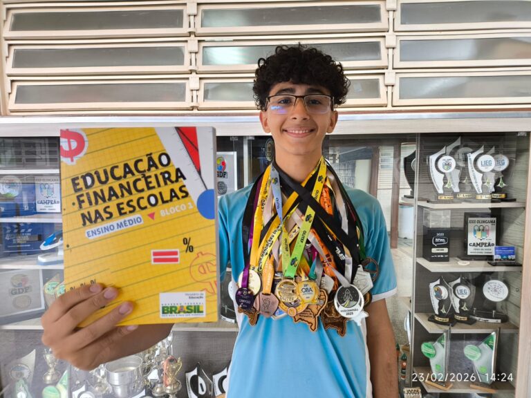 Estudante da rede pública do DF conquista ouro em olimpíada de educação financeira