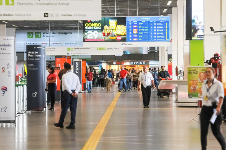 Procon-DF orienta passageiros sobre direitos em atrasos, cancelamentos e problemas com bagagem em 2026