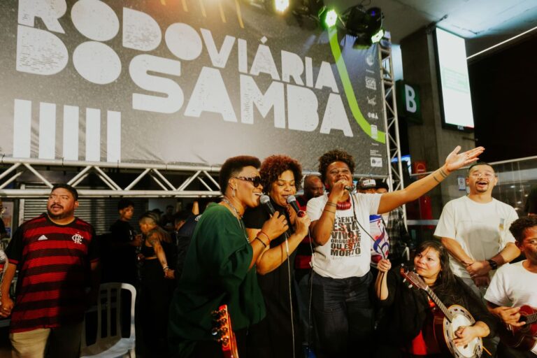 Rodoviária do Samba homenageia mulheres sambistas em edição especial em Ceilândia