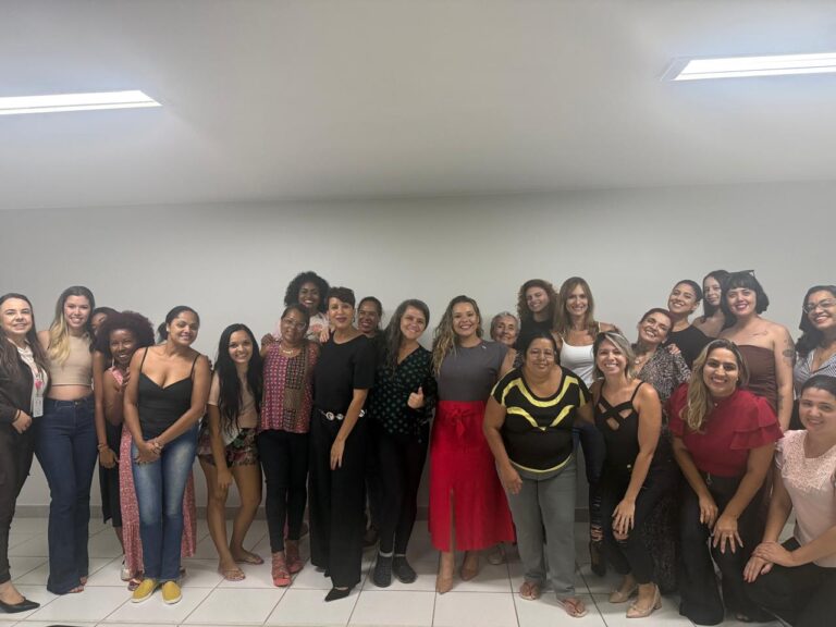 Desfile na CLDF celebra protagonismo feminino e marca programação do Março Mais Mulher no DF
