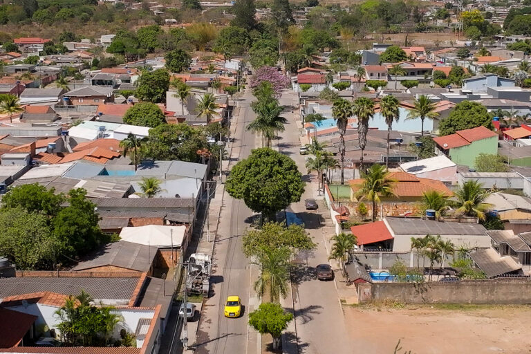 Água Quente avança como região administrativa e recebe novos investimentos em saúde, mobilidade e infraestrutura