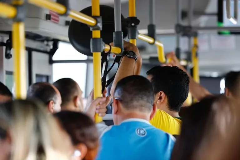 134 ônibus já aceitam cartão de crédito; Semob pretende ampliar