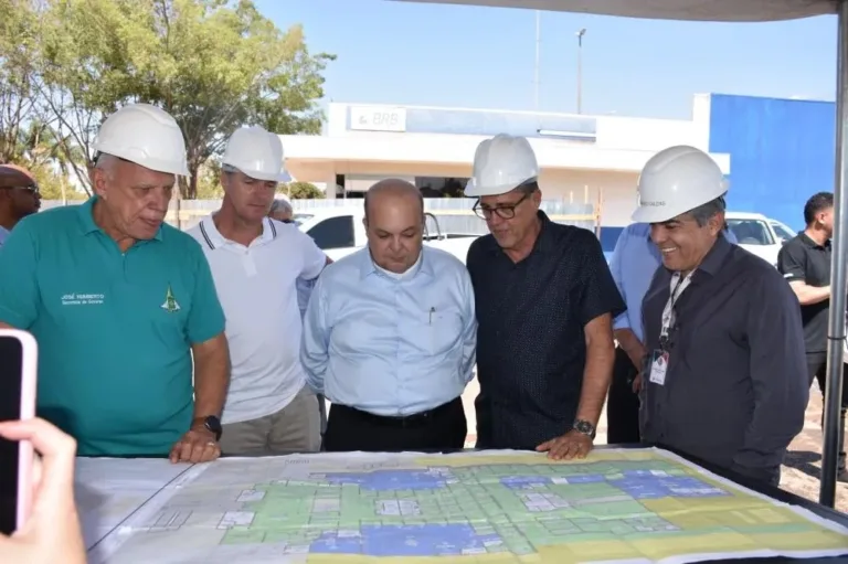 Deputado Iolando comemora o avanço das obras do Hospital de Brazlândia