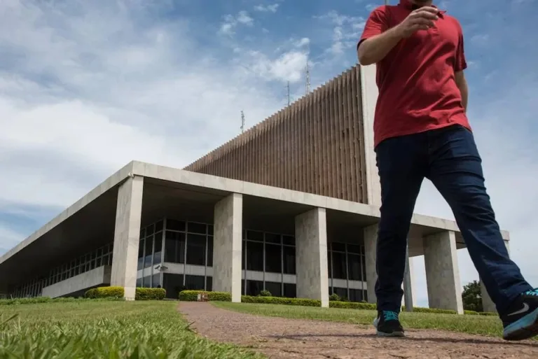 GDF não dará ponto facultativo para servidores na sexta-feira (3/11)