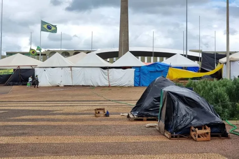 Em acordo com GDF, Exército garante remoção de acampamento antes da posse