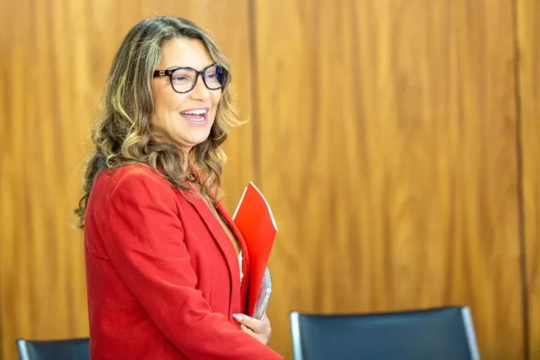 Adolescente de Sobradinho diz à PF que invadiu perfil de Janja no X