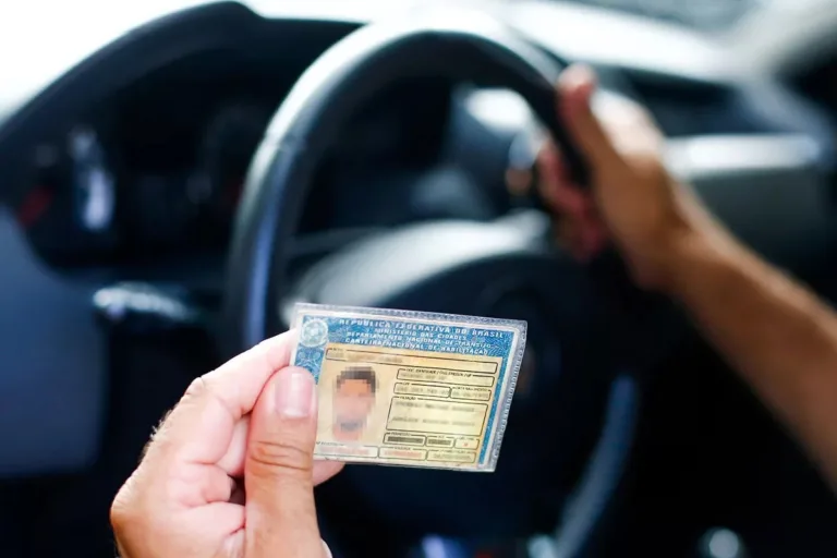 Detran-DF divulga lista de motoristas com CNH prestes a ser suspensa