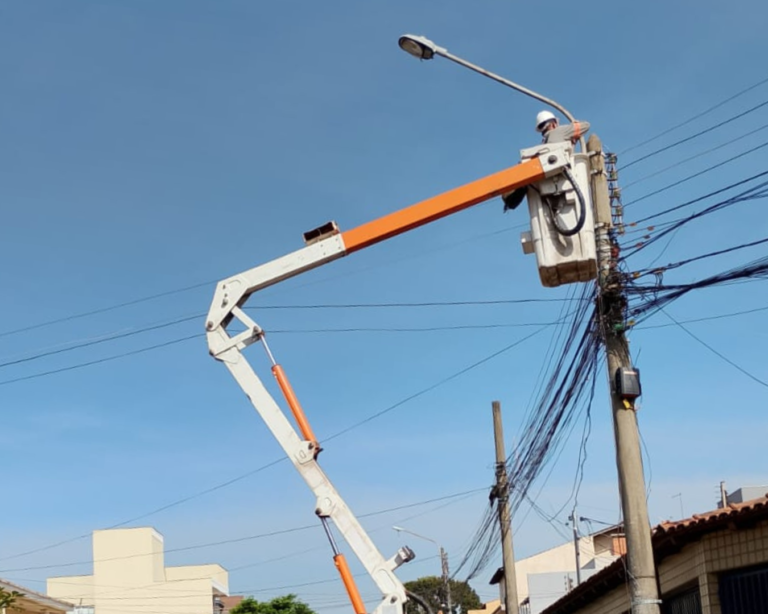 Guará recebe mais 600 luminárias de LED e reforça modernização da iluminação pública