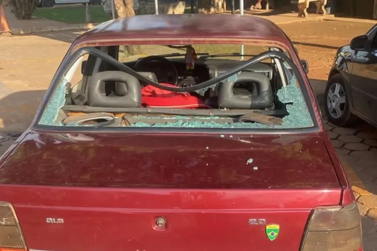 Em briga de trânsito, CAC atira contra carro com duas crianças dentro