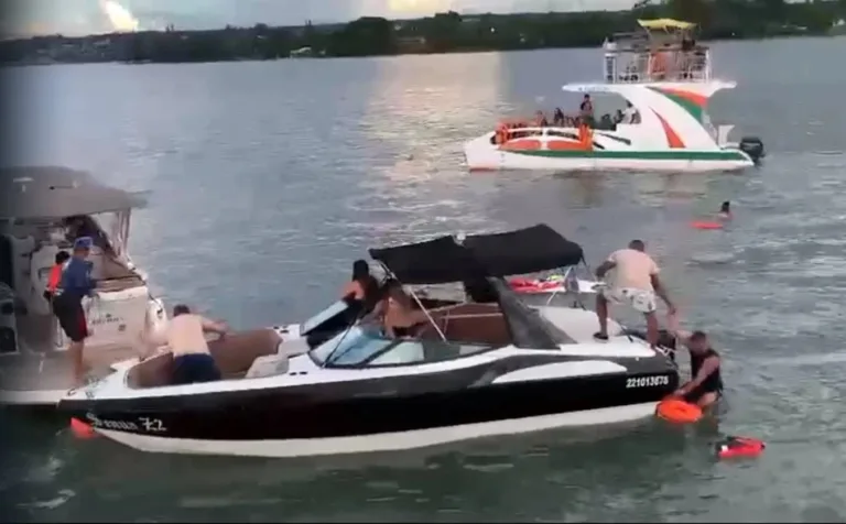 VÍDEO: Veja momento do resgate após lancha afundar no Lago Paranoá