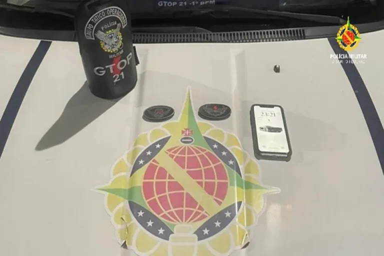 Homem deixa presídio, rouba celular e volta para a cadeia horas depois