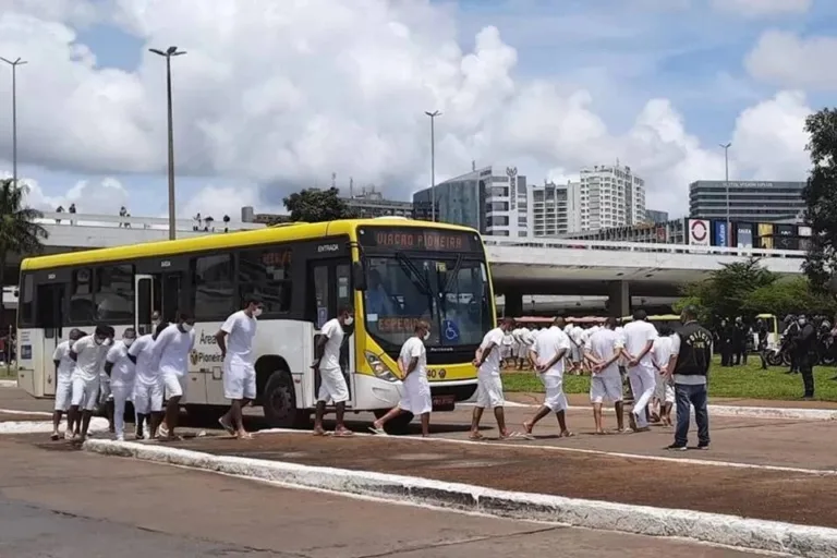 DF terá 1,8 mil presidiários nas ruas durante Saidão de Natal