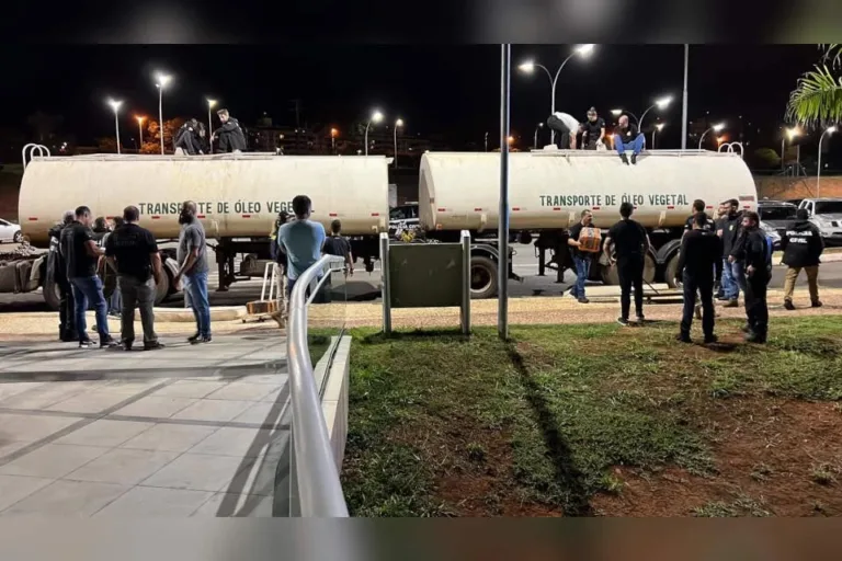 PCDF e PRF apreendem 6 toneladas de droga dentro de caminhão-tanque