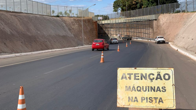 Obras no Viaduto do Riacho Fundo Interditam Faixa de Rolamento