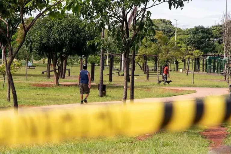 Ciclista é esfaqueado em parque do DF, e tem celular e bike roubados