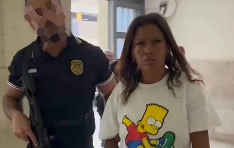 Vídeo: chefe do PCC é presa sob suspeita de decretar morte de policial