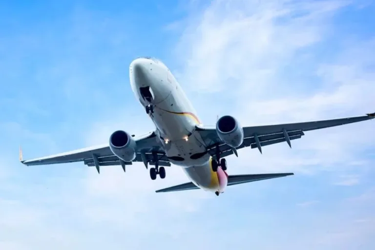 Passagem barata: governo e aéreas lançam plano de descontos para 2024
