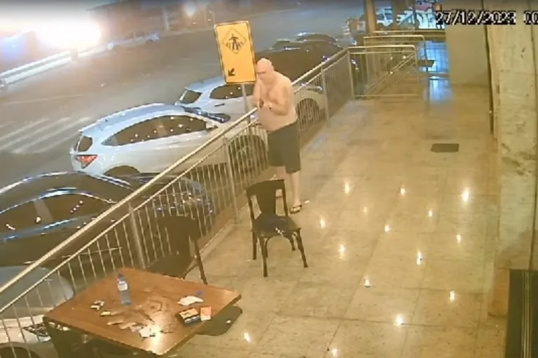 Câmeras de segurança flagram agente da PCDF agredindo delegada em bar