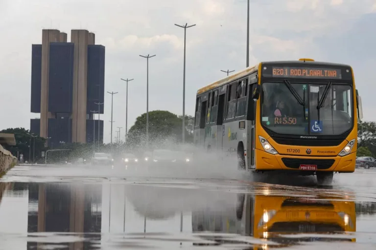 Após semana de calor, chuva traz refresco ao DF até o próximo domingo