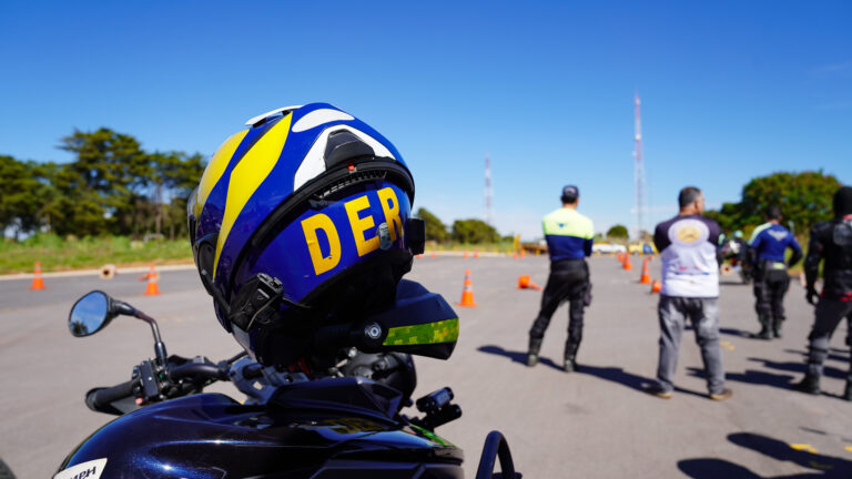 DER-DF celebra 15 anos do Maio Amarelo com 40 ações educativas no DF