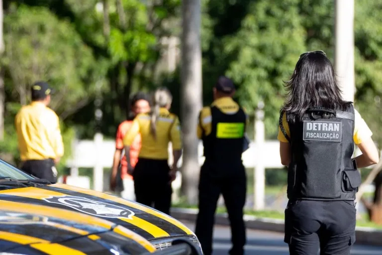 Detran-DF dobra número de multas; autuações chegam a 1 milhão em 2023