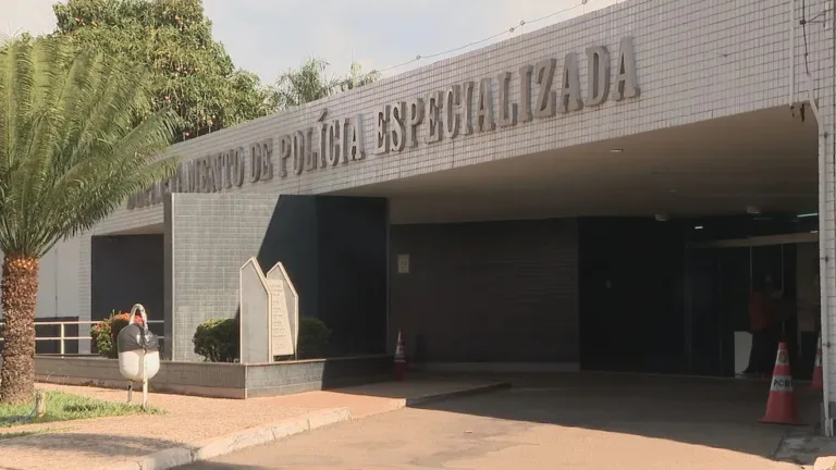 Polícia investiga funcionários suspeitos de extorquir quase R$ 2 milhões de idosos