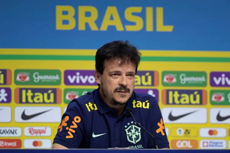 Diniz anuncia convocados para jogos contra Colômbia e Argentina; veja