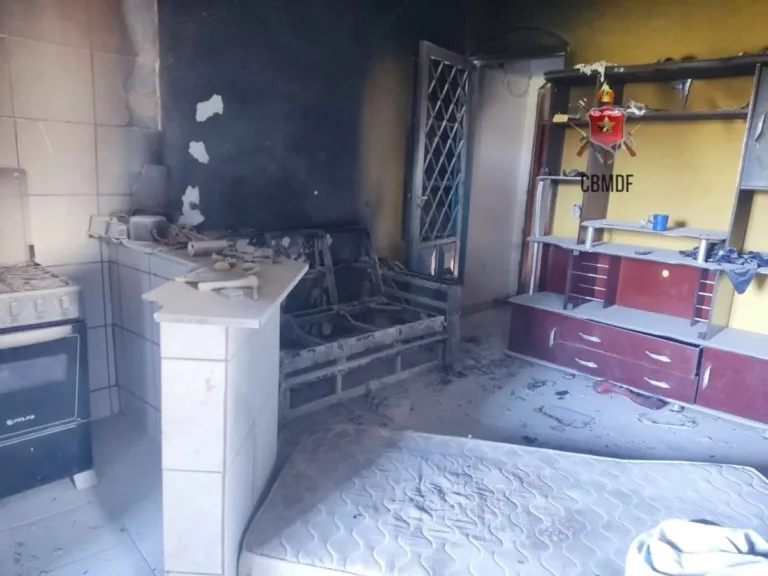 Pais de crianças de 2 e 5 anos feridas em incêndio estavam no motel