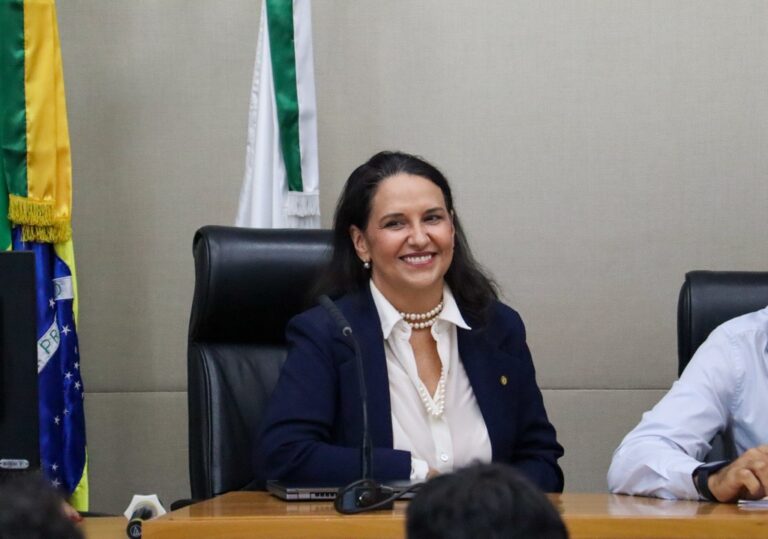 CLDF aprova indicação de Diana de Almeida Ramos para procuradora-geral do DF