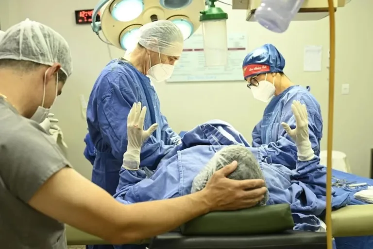 Nasce criança que passou pela primeira cirurgia intrauterina do DF
