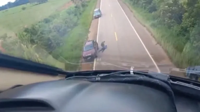 Vídeo mostra perseguição de helicóptero a carro roubado em Rondônia