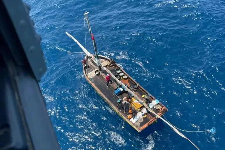 Vídeo: pescadores são resgatados após passar seis dias à deriva
