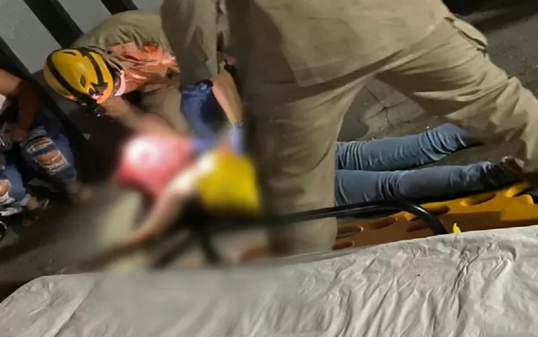 Aluna é presa por colocar fogo em corpo de colega de escola após sofrer bullying