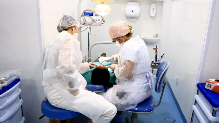 Projeto Reconstruindo Sorrisos devolve o sorriso a mulheres vítimas de violência doméstica